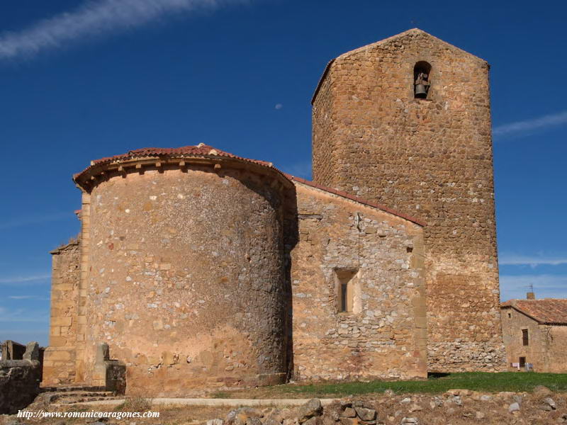 VISTA FRONTAL DEL TEMPLO